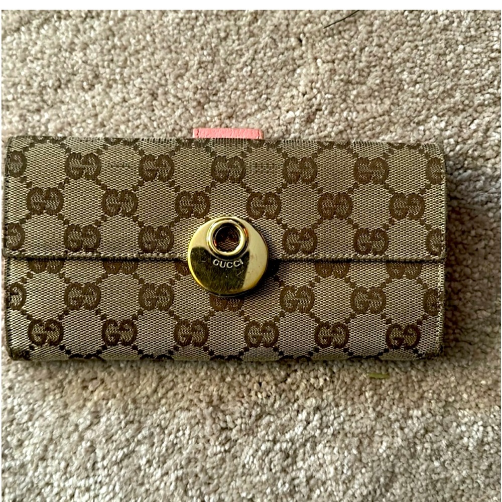 Gucci wallet